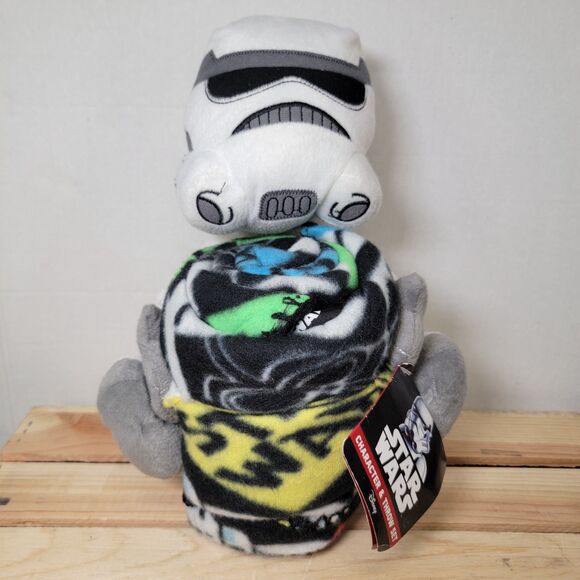 Star Wars Character & Throw Set Storm Trooper NWT - Picture 1 of 7